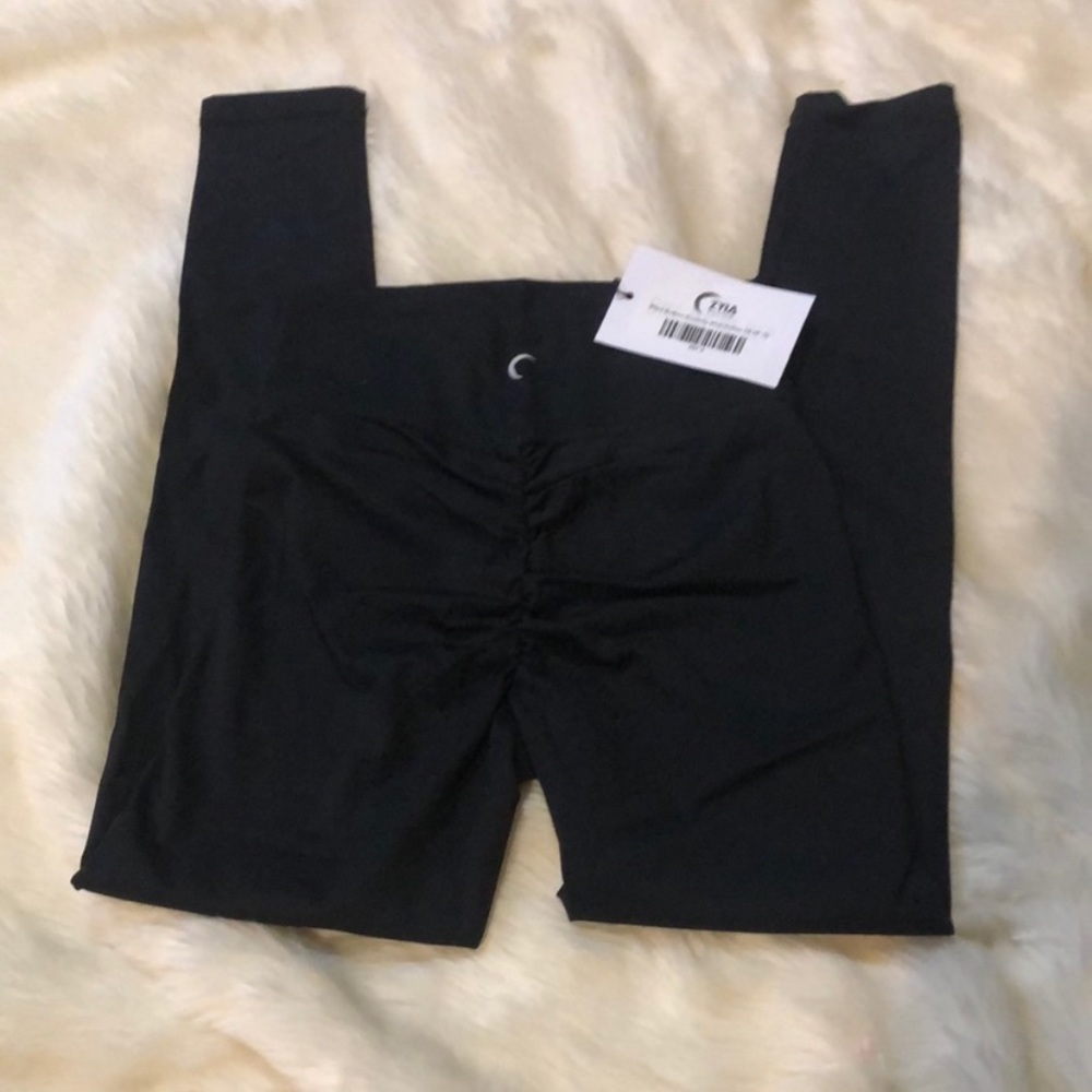 Zyia-Black Brilliant Scrunchy What Hi-Rise 7/8